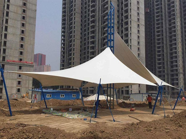 什么是PTFE休閑張拉膜？它為何在建筑設(shè)計(jì)中如此受歡迎？